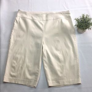 Chico’s So Slimming Bermuda Shorts (size: 2.5/14)